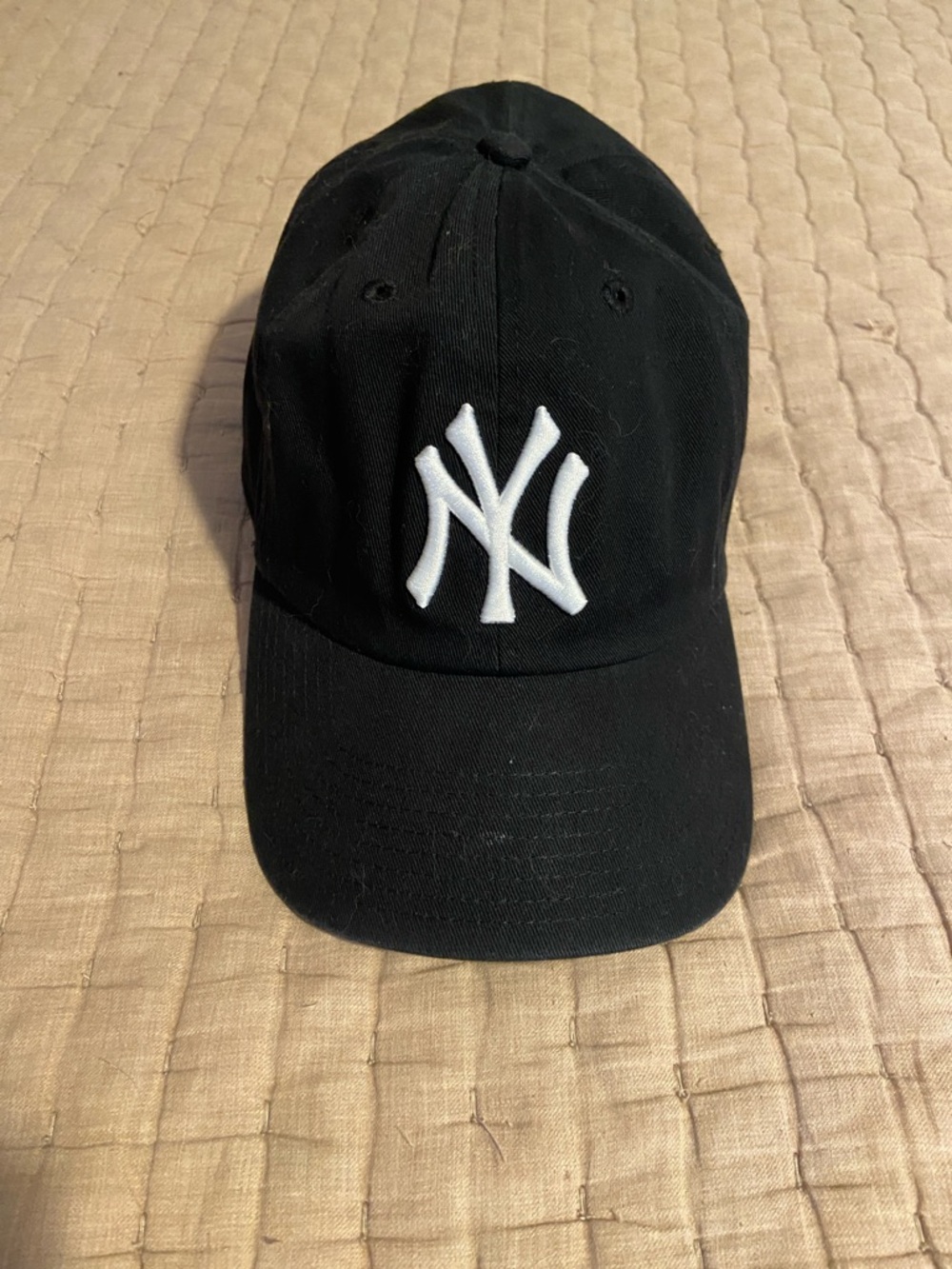 47 brand New York Yankees adjustable clean up hat